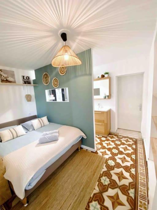 Photo of Bedroom in Rungis
