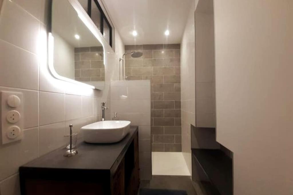 Photo of Bathroom in Centre Ville