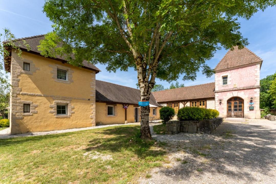 Photo of Buildings in La Chatelaine