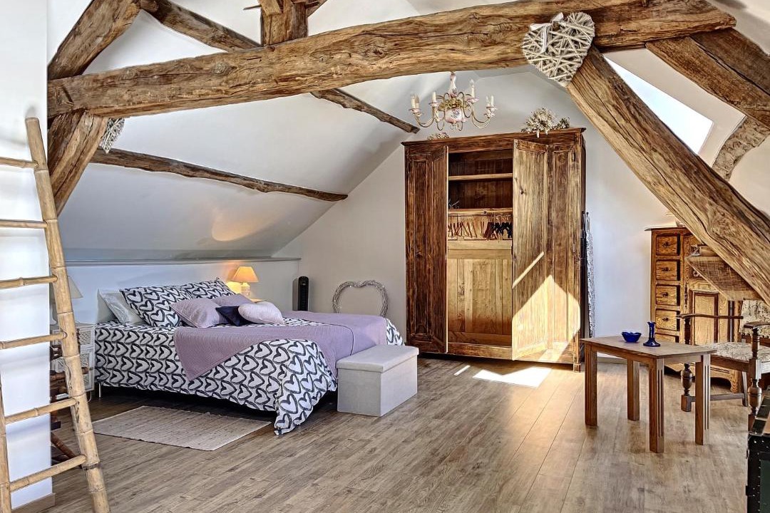 Photo of Bedroom in Sully