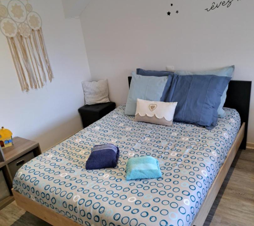Photo of Bedroom in Pierre-de-Bresse
