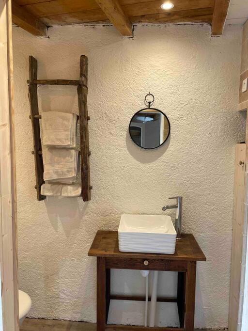Photo of Bathroom in Chiroubles
