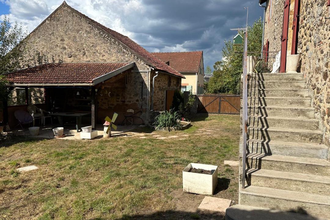 Photo of Others in Saint-Andre-en-Morvan