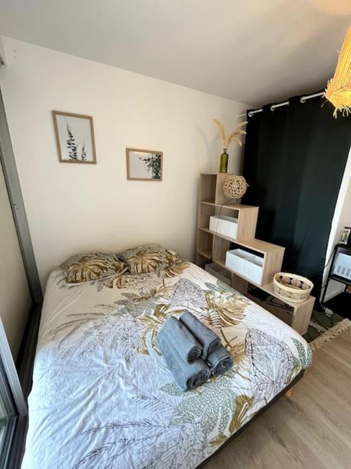 Photo of Bedroom in Romans-sur-Isere