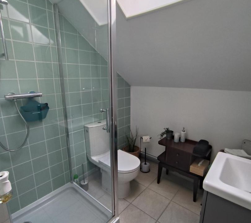 Photo of Bathroom in Larochemillay