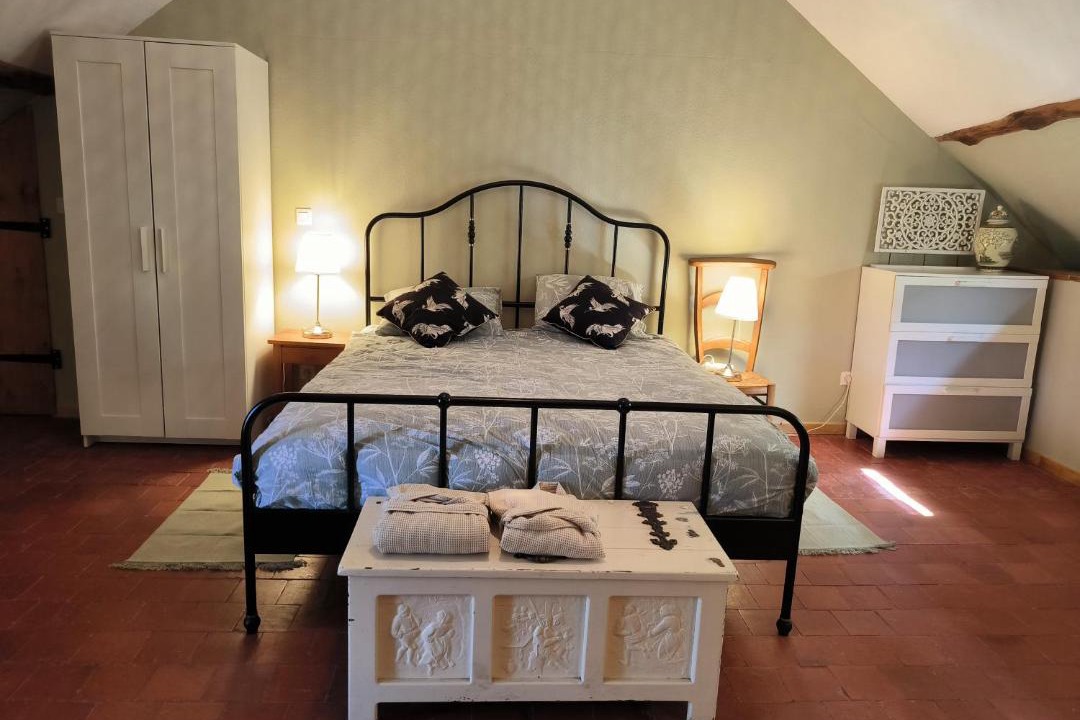 Photo of Bedroom in Larochemillay