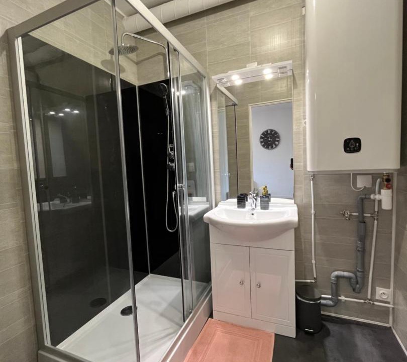 Photo of Bathroom in Lure