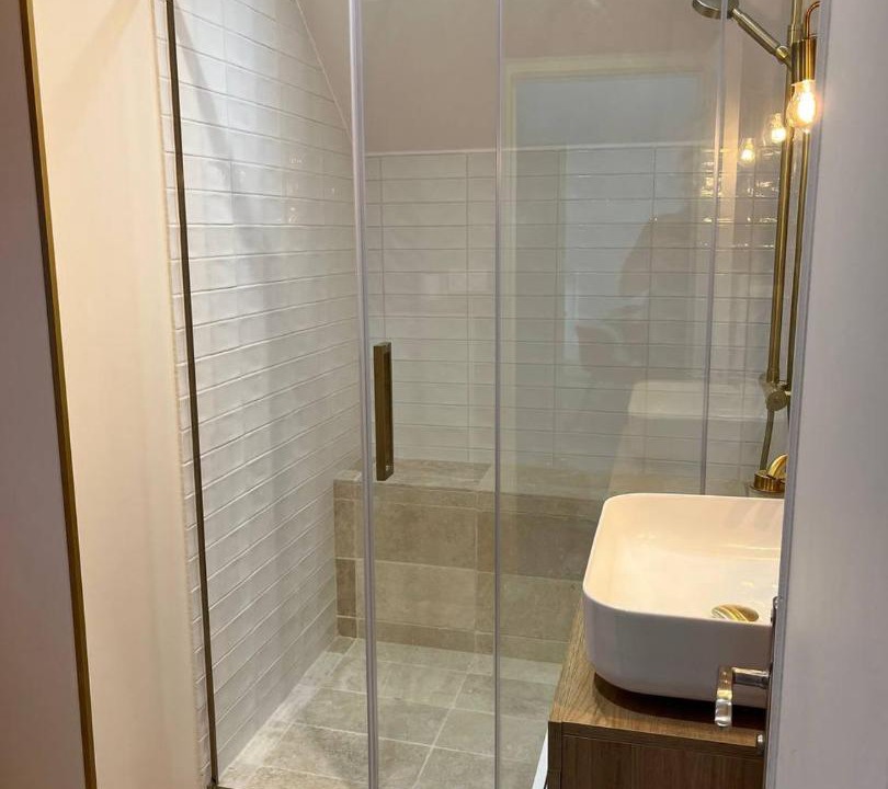 Photo of Bathroom in Givry