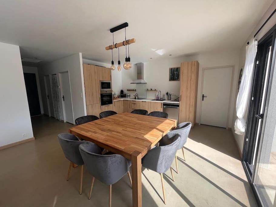 Photo of Livingroom in Saint-Hippolyte-le-Graveyron