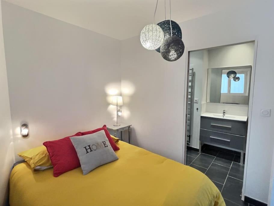 Photo of Bedroom in Chateauvert