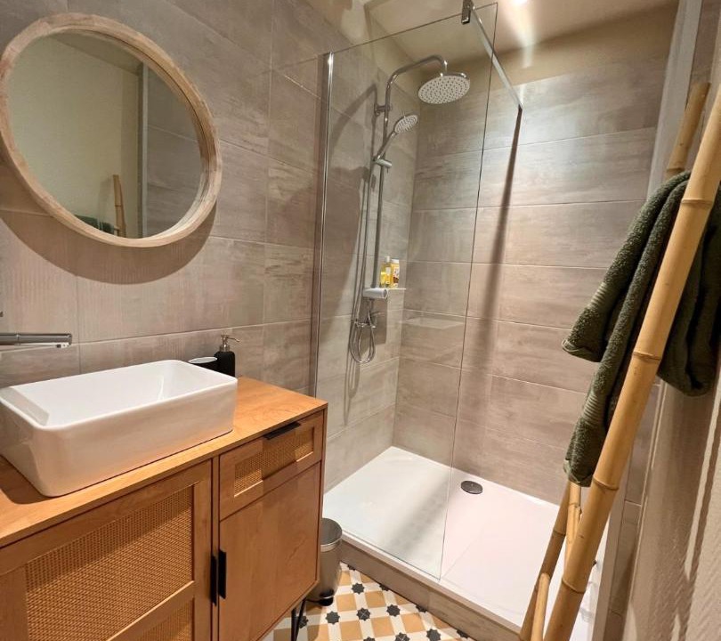 Photo of Bathroom in Centre