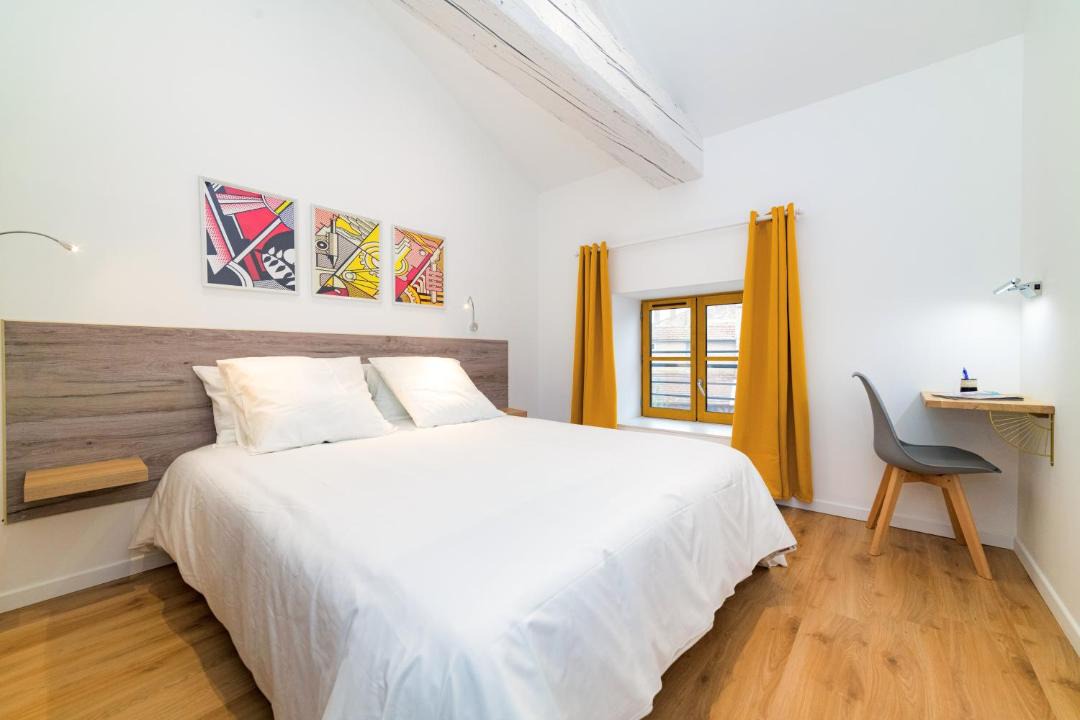 Photo of Bedroom in Tournus
