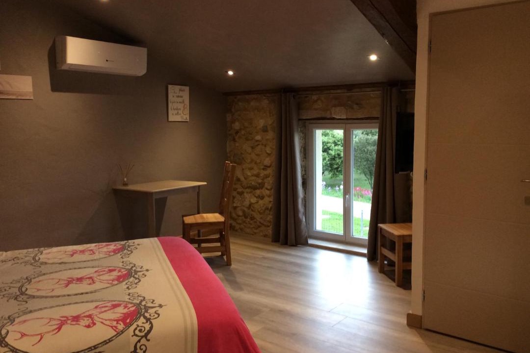 Photo of Bedroom in Donzere
