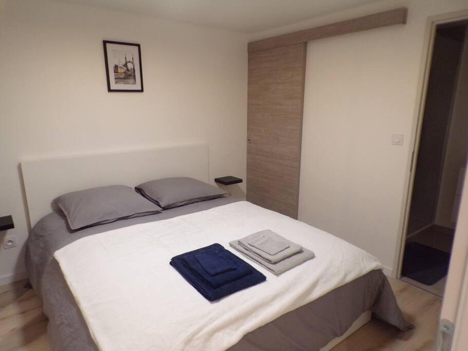 Photo of Bedroom in Lons-le-Saunier