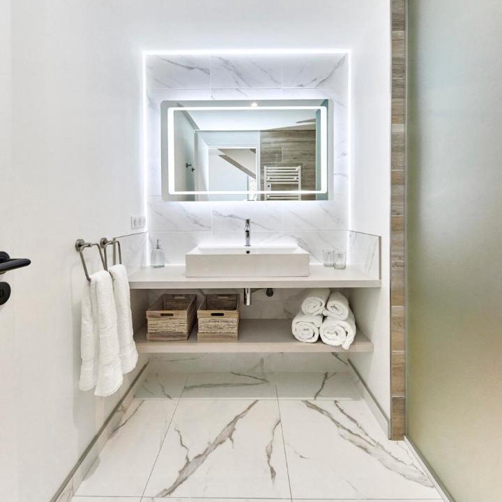 Photo of Bathroom in Chiroubles