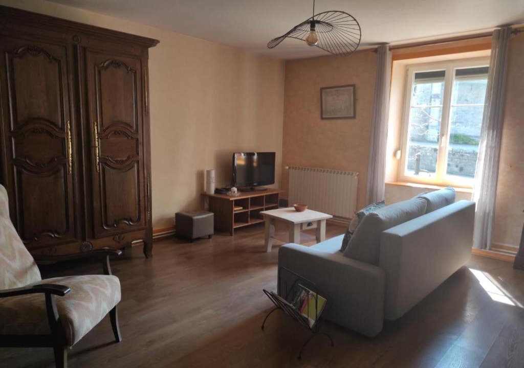 Photo of Livingroom in Velesmes-Echevanne