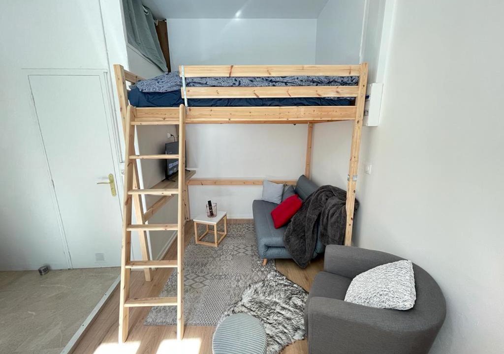 Photo of Livingroom in Besancon Old Town