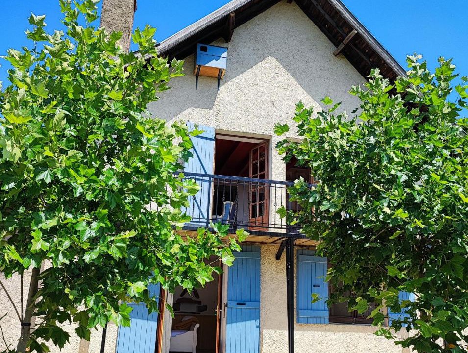 Photo of Buildings in Saint-Julien-de-Civry