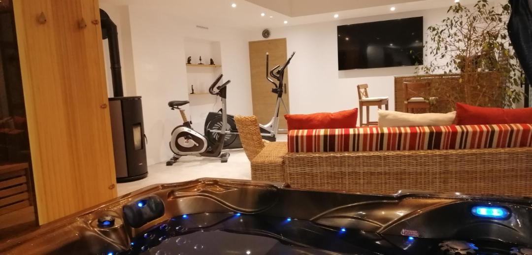 Photo of Livingroom in Mercy