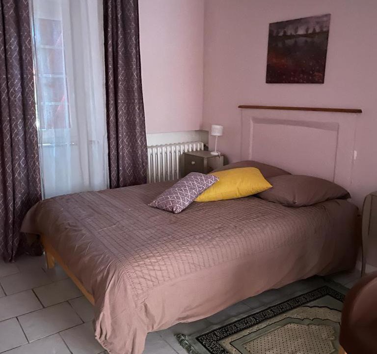 Photo of Bedroom in Pennes-le Sec