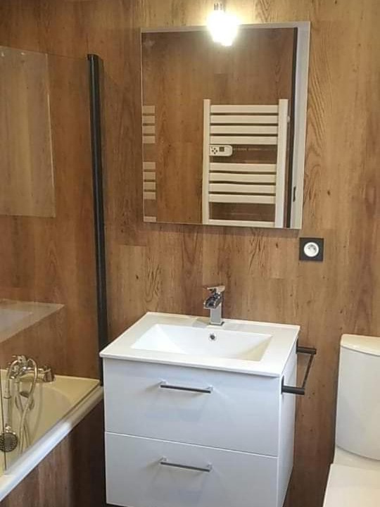 Photo of Bathroom in Balbigny