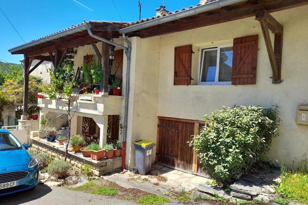 Photo of Buildings in Cortevaix