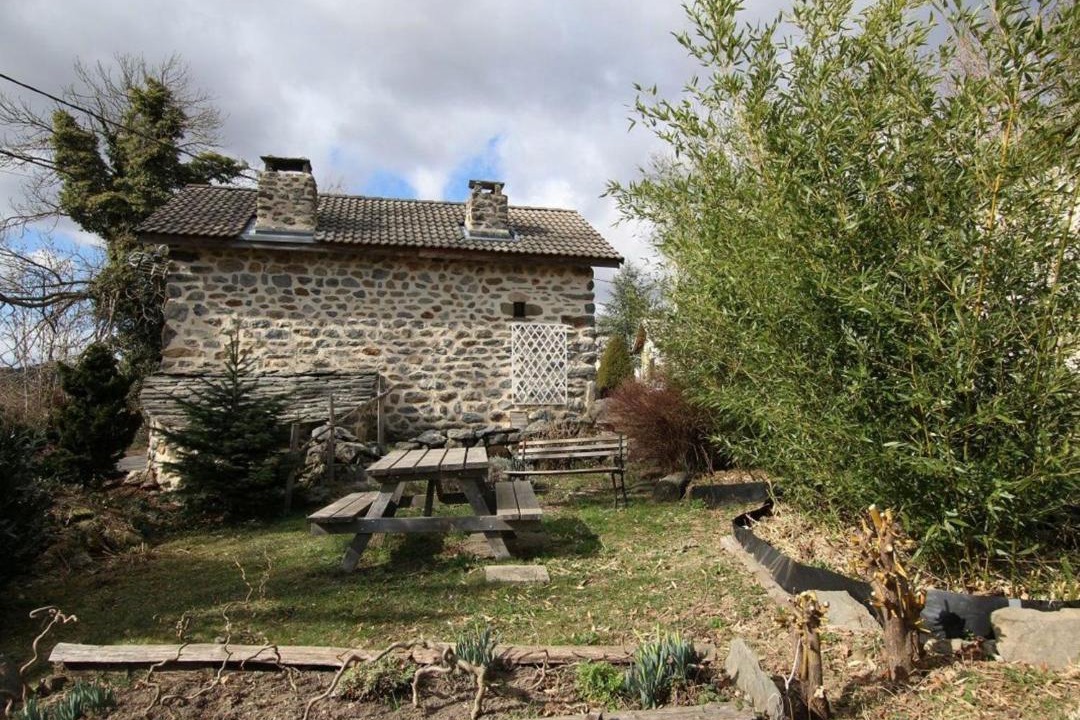 Photo of Buildings in Saint-Julien-Chapteuil