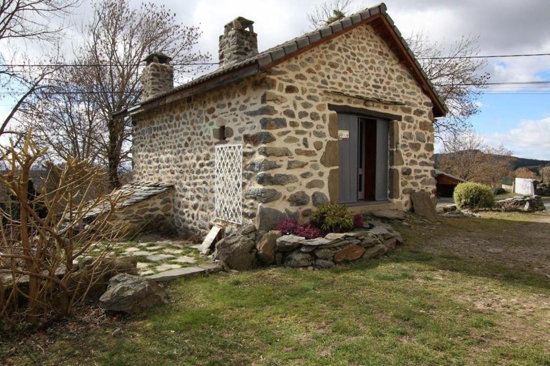 Photo of Buildings in Saint-Julien-Chapteuil