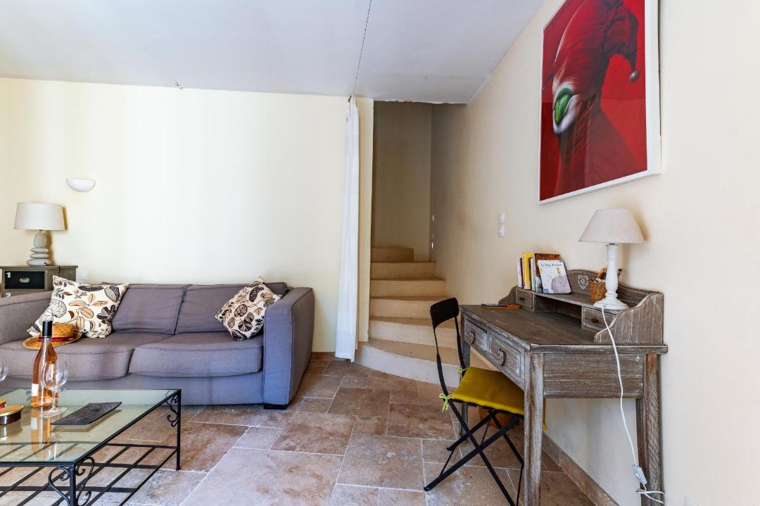 Photo of Livingroom in Saint-Restitut