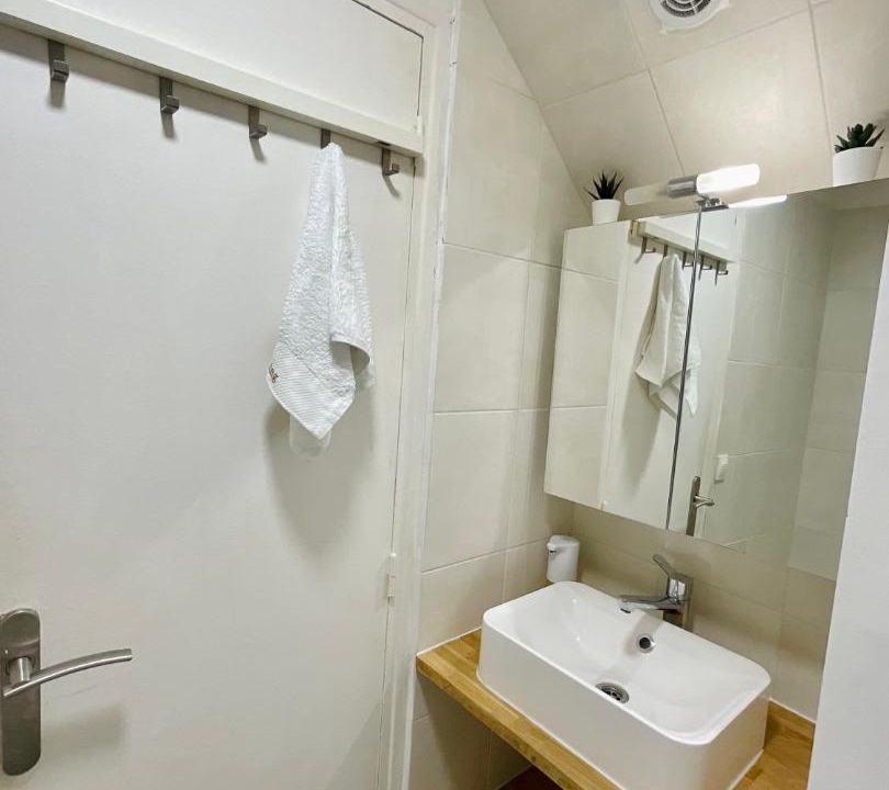Photo of Bathroom in Montlhery