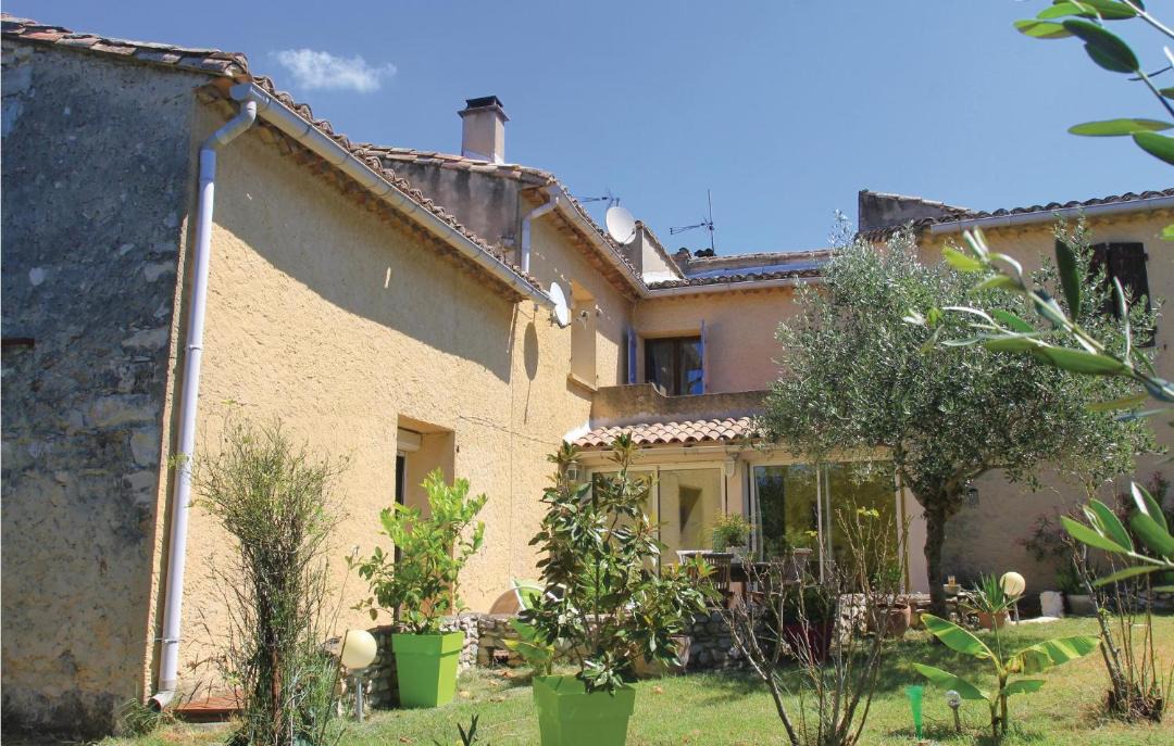 Photo of Buildings in Puygiron