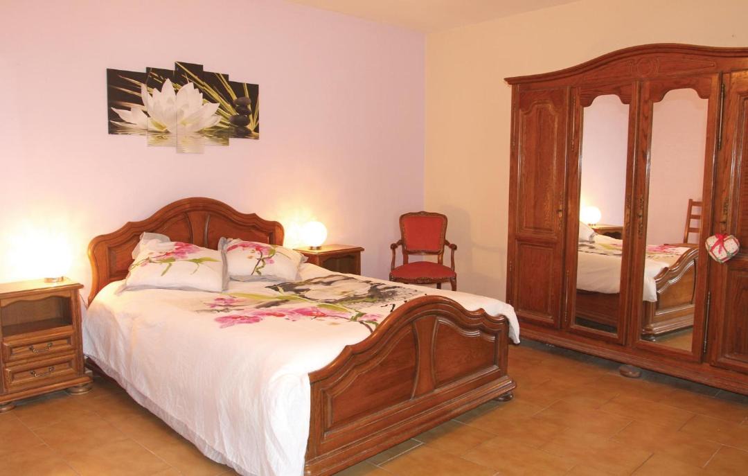 Photo of Bedroom in Puygiron