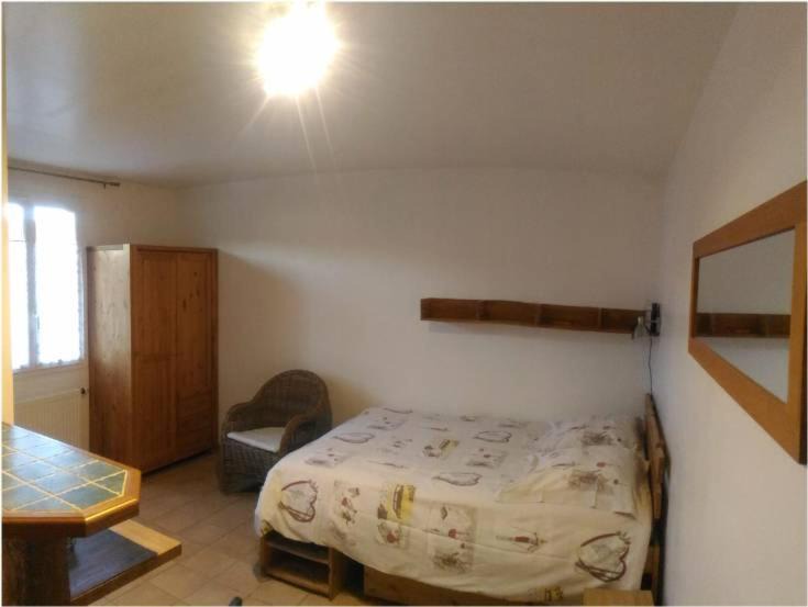 Photo of Bedroom in Palaiseau