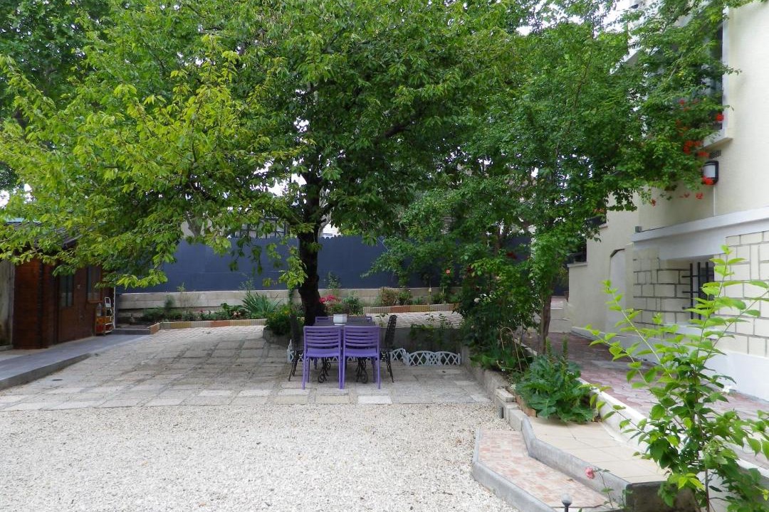 Photo of Others in Bagneux