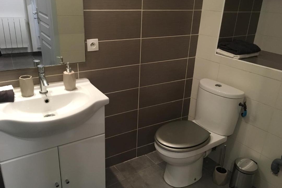 Photo of Bathroom in La Tour-du-Pin