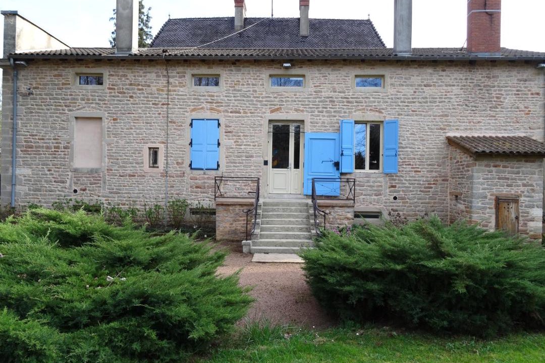Photo of Others in Prisse