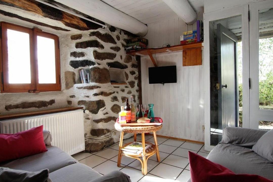 Photo of Livingroom in Saint-Julien-Chapteuil