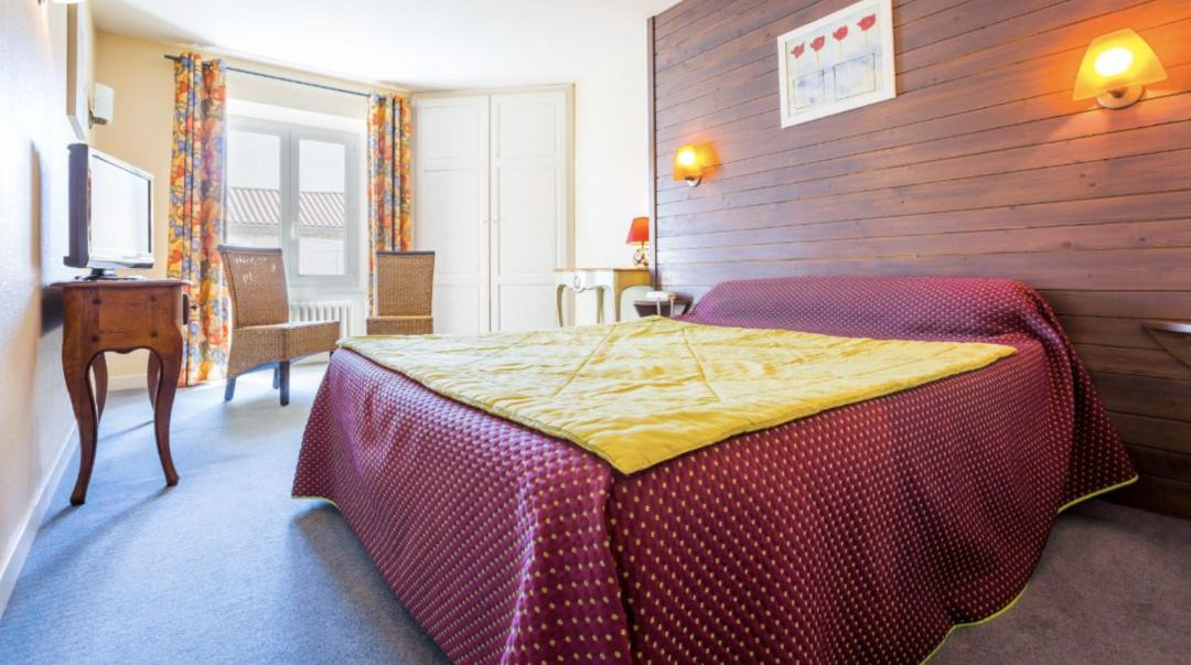 Photo of Bedroom in Saugues