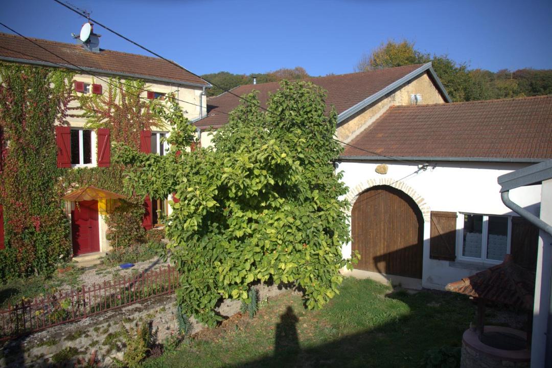 Photo of Buildings in Magny-les-Jussey