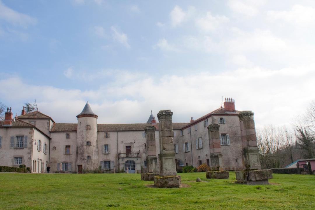 Photo of Buildings in Olliergues