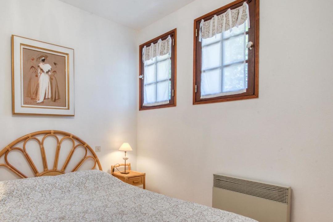 Photo of Bedroom in Saint-Roman-de-Malegarde