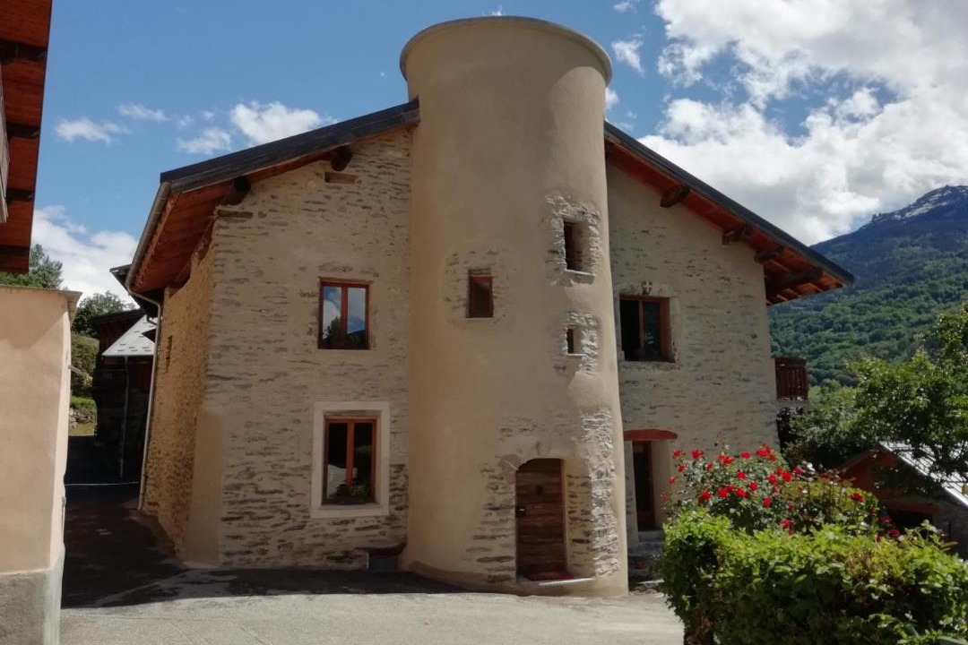Photo of Buildings in Bellentre