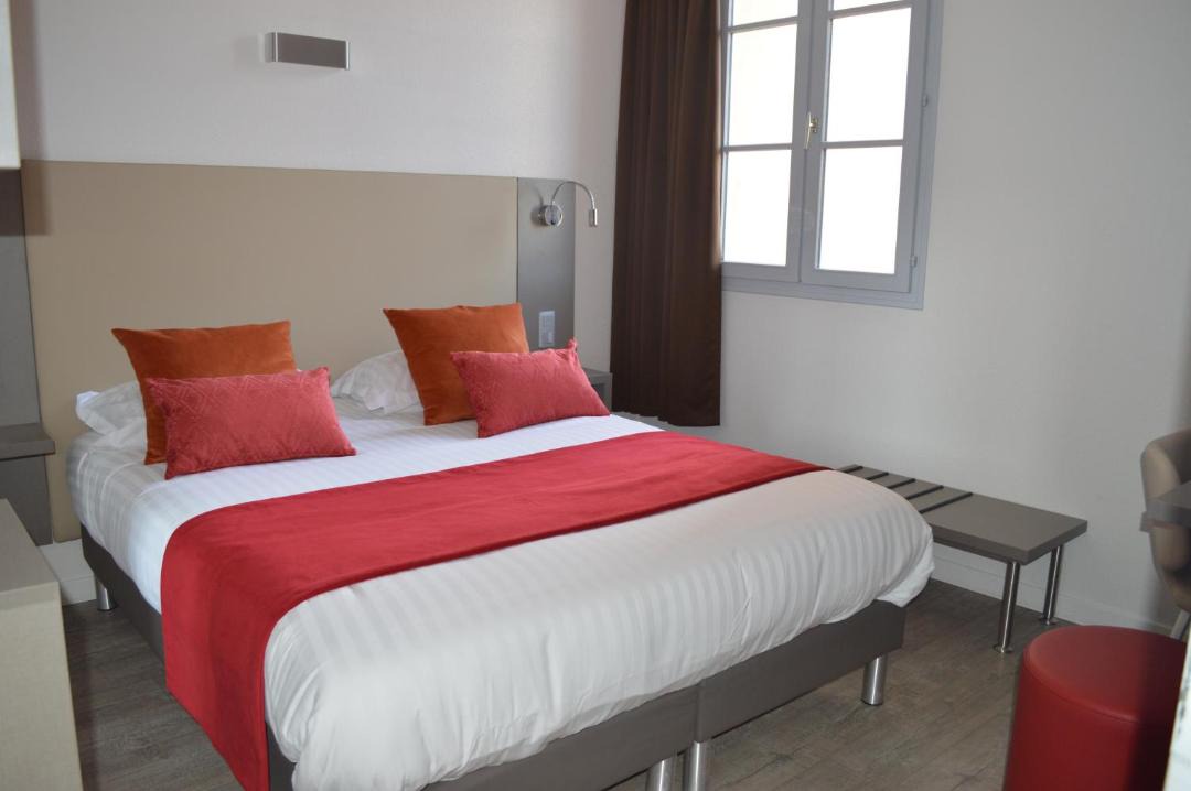Photo of Bedroom in Lons-le-Saunier