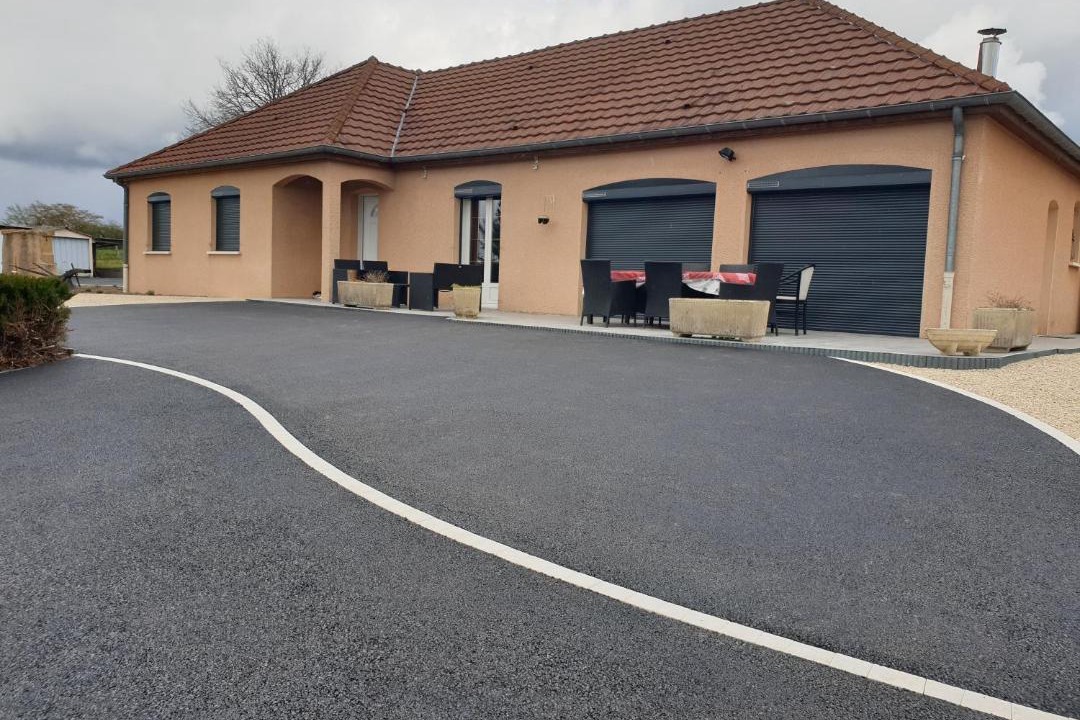 Photo of Others in Saint-Yan