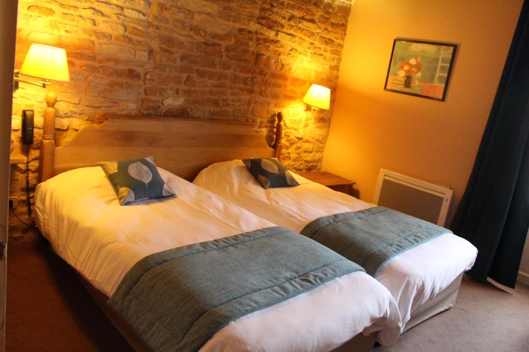 Photo of Bedroom in Cormatin