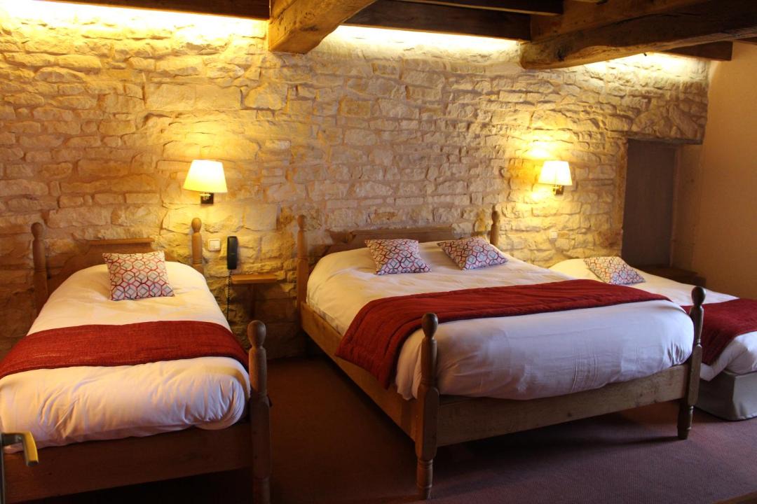 Photo of Bedroom in Cormatin