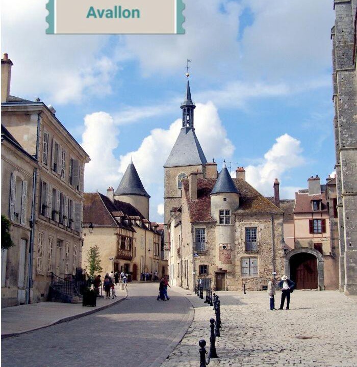 Photo of Buildings in Avallon