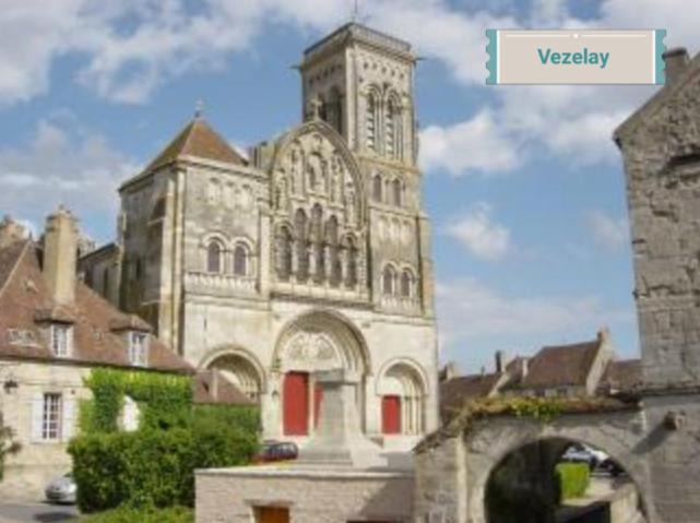 Photo of Buildings in Avallon