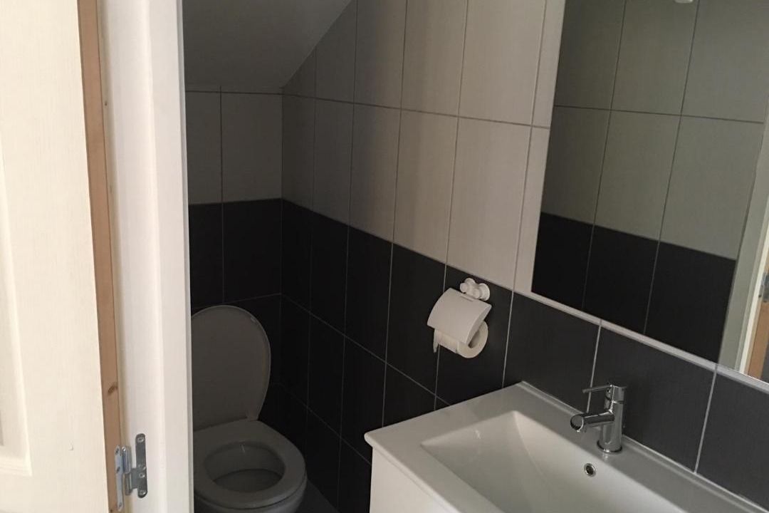 Photo of Bathroom in Roisey