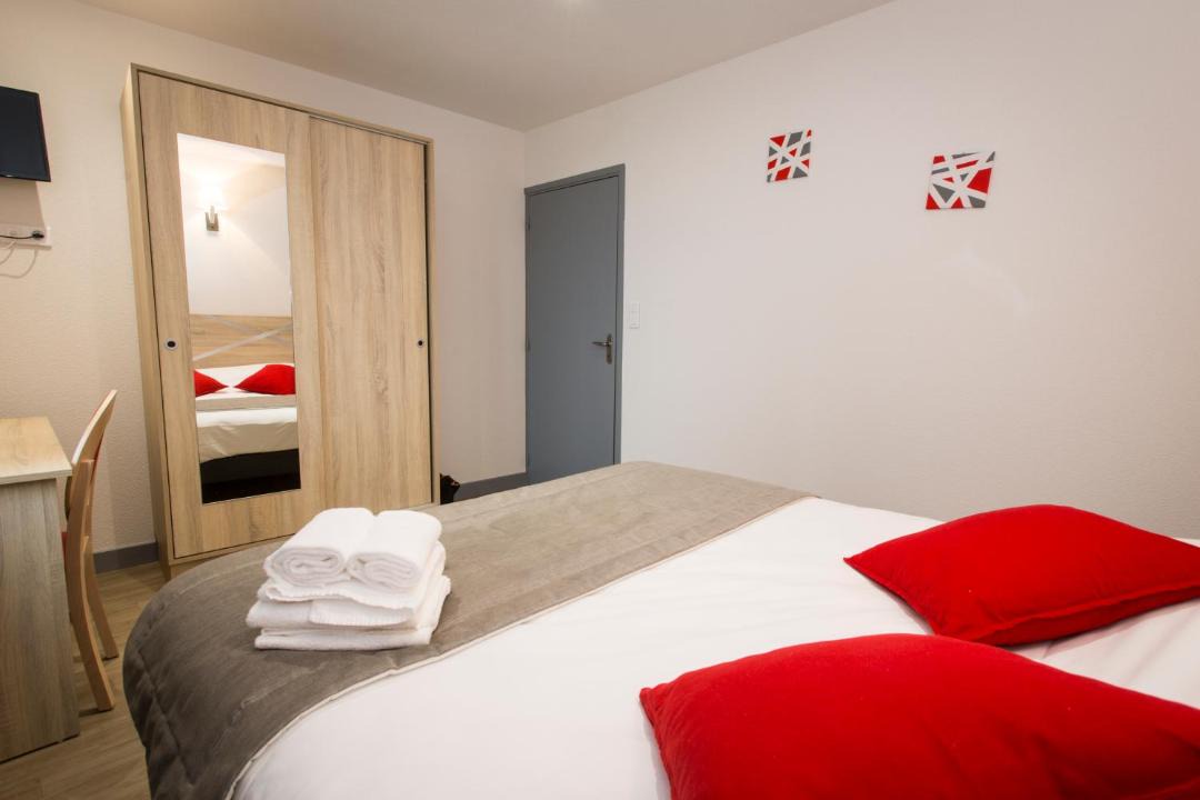 Photo of Bedroom in Saint-Remy-Sur-Durolle